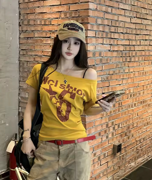 MST Phase 2000s Off-Shoulder waist T-Shirt