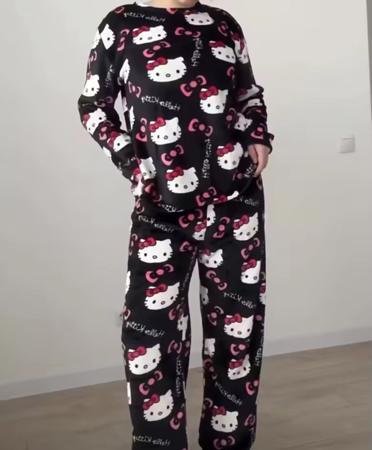 MST Hello Kitty sweat shirt